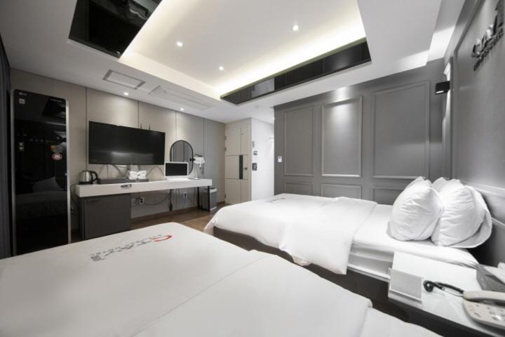 Stay Hotel Gwangju Metropolitan City Buitenkant foto
